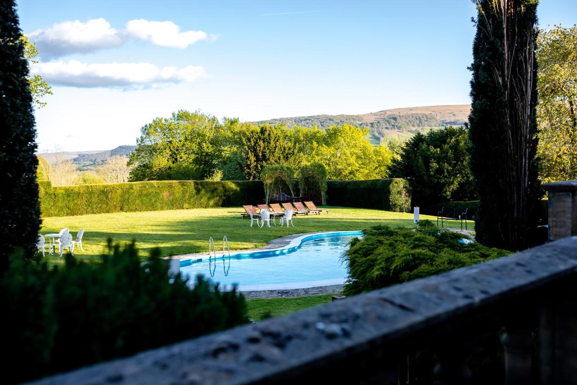 Peterstone Court Country House Restaurant & Spa Brecon Buitenkant foto