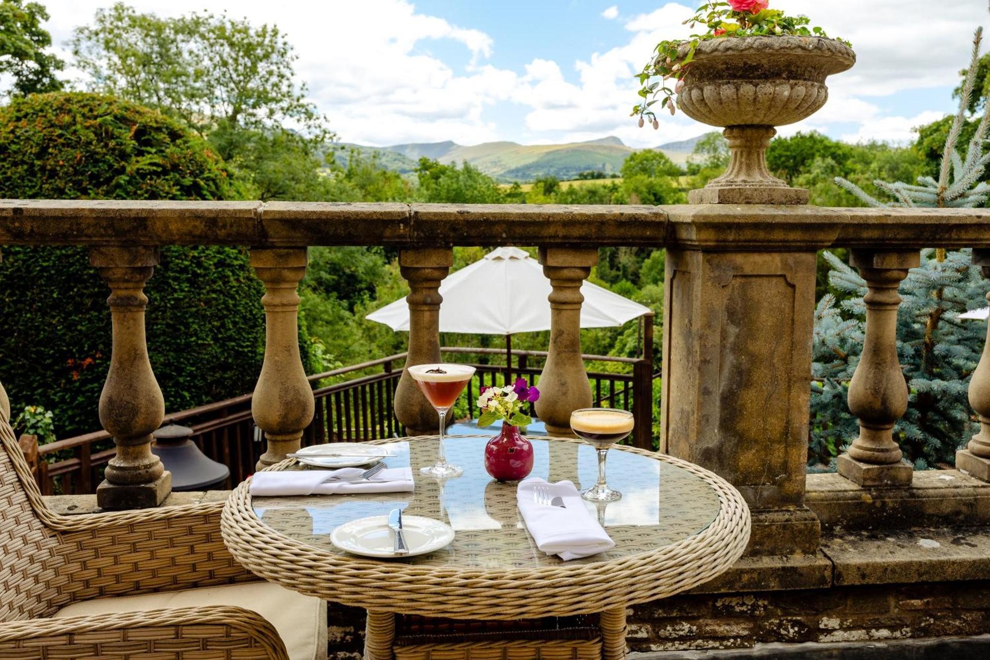 Peterstone Court Country House Restaurant & Spa Brecon Buitenkant foto