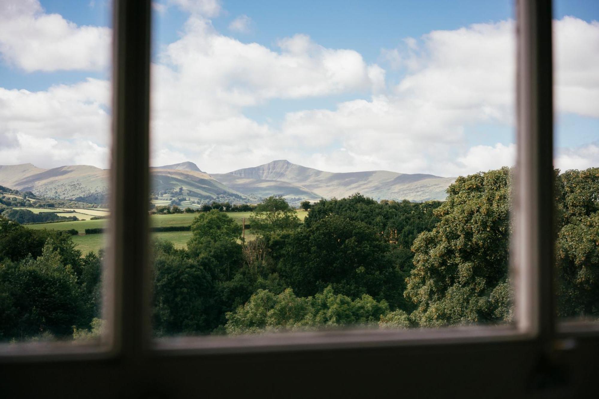 Peterstone Court Country House Restaurant & Spa Brecon Buitenkant foto
