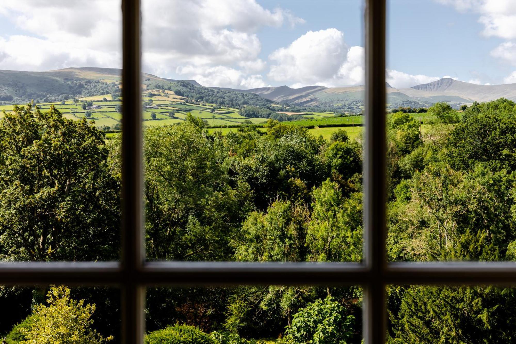 Peterstone Court Country House Restaurant & Spa Brecon Buitenkant foto