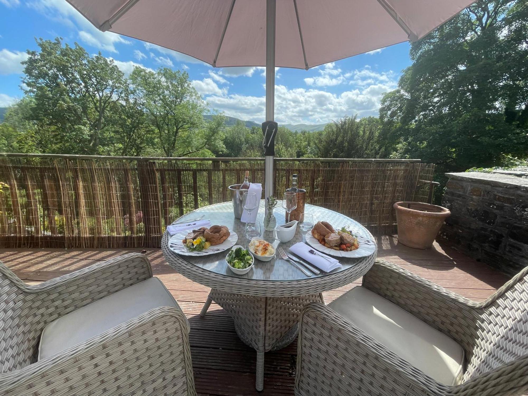 Peterstone Court Country House Restaurant & Spa Brecon Buitenkant foto