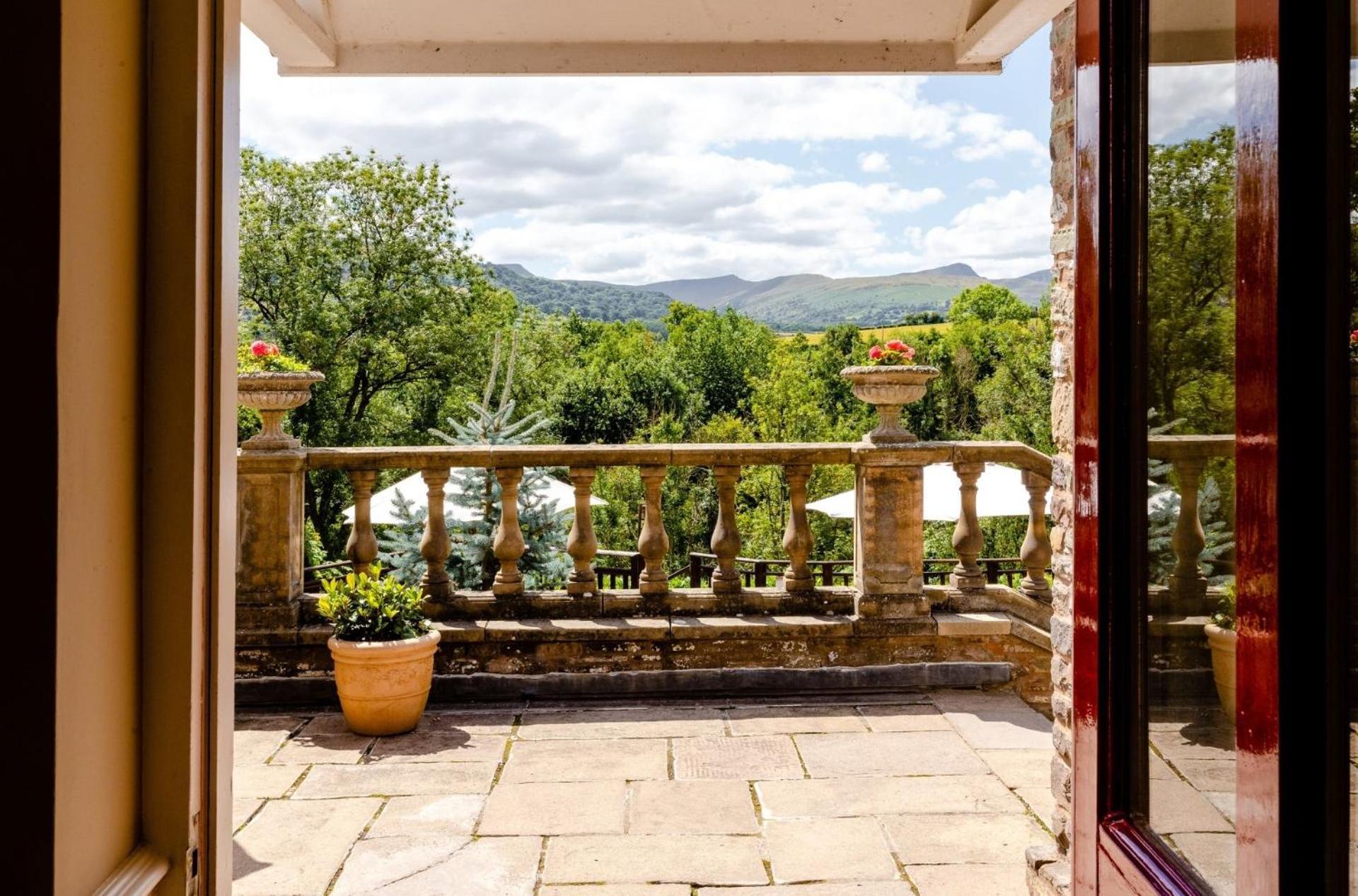 Peterstone Court Country House Restaurant & Spa Brecon Buitenkant foto