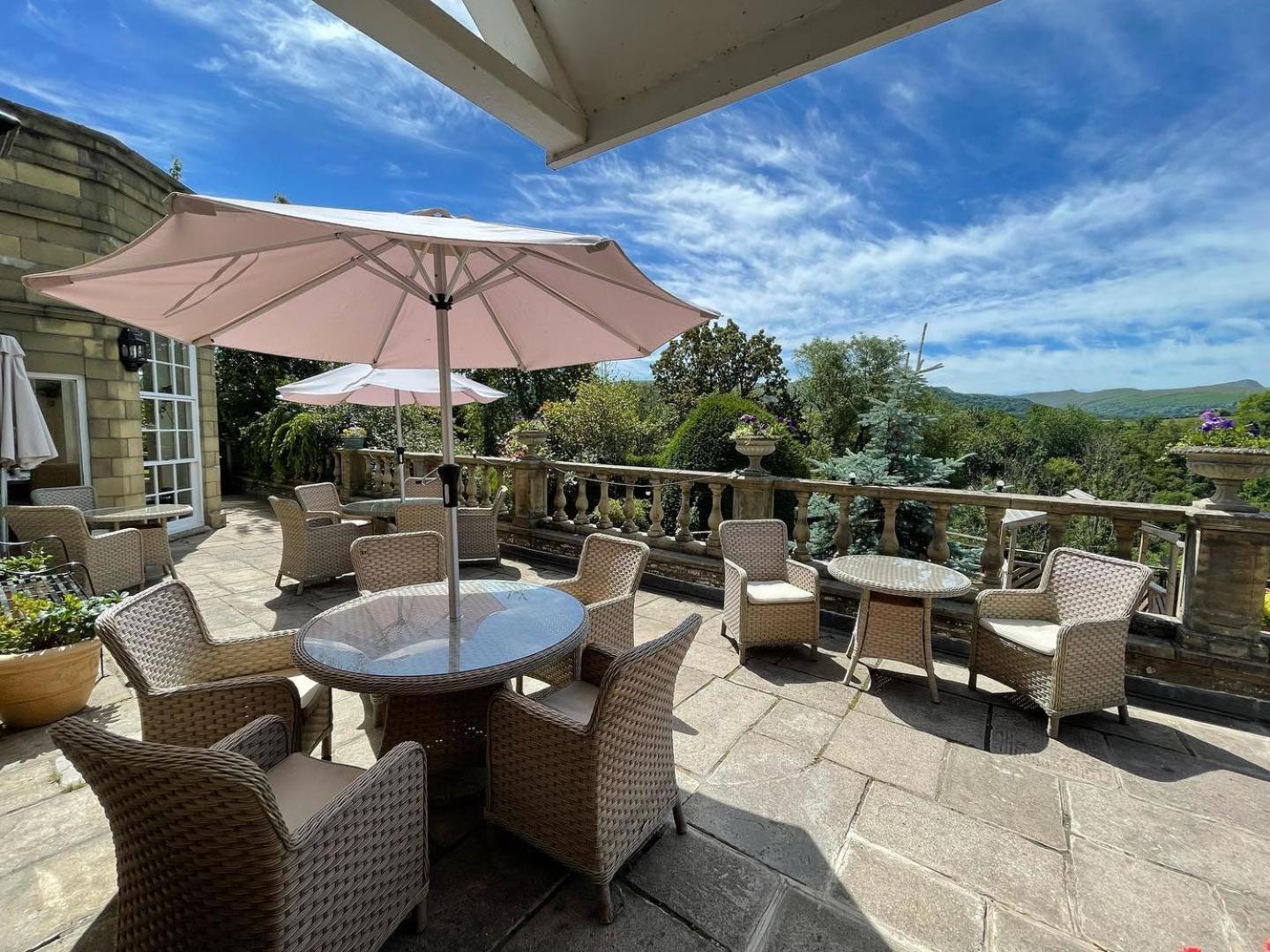 Peterstone Court Country House Restaurant & Spa Brecon Buitenkant foto